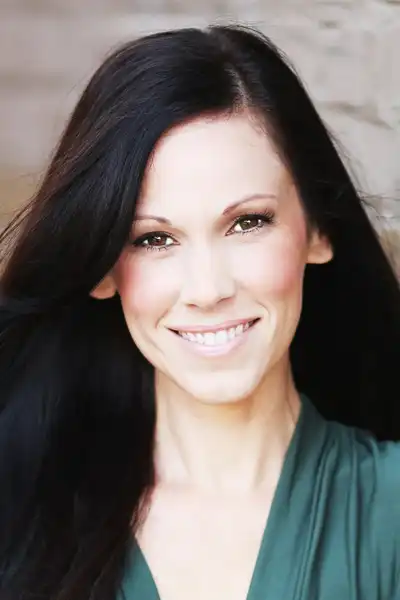 Lori Beth Sikes headshot