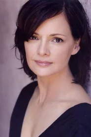 Stacy Edwards headshot