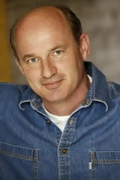 Craig Eldridge headshot