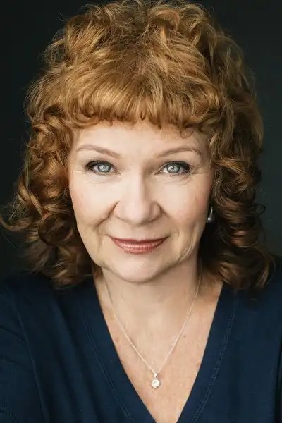 Beverley Elliott headshot