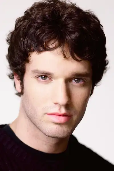 Jake Epstein headshot