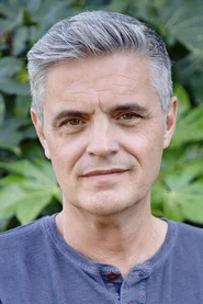 Tony Ervolina headshot