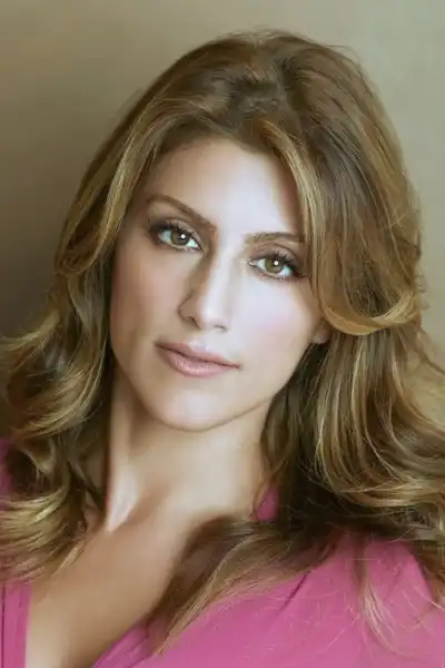 Jennifer Esposito headshot