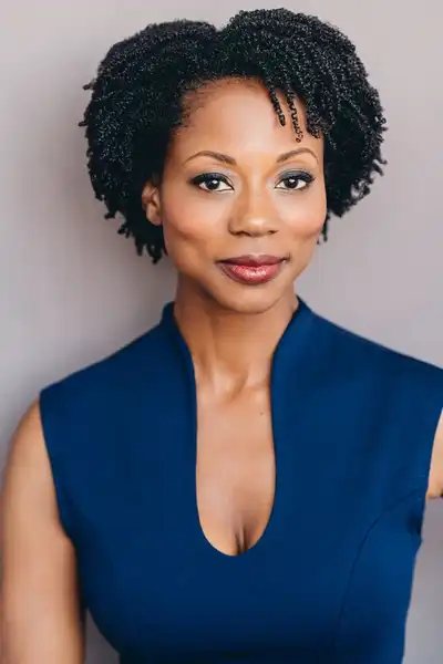 Robinne Fanfair headshot