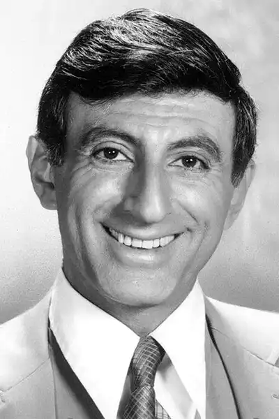 Jamie Farr headshot