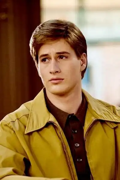 Brendan Fehr headshot