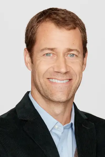 Colin Ferguson headshot