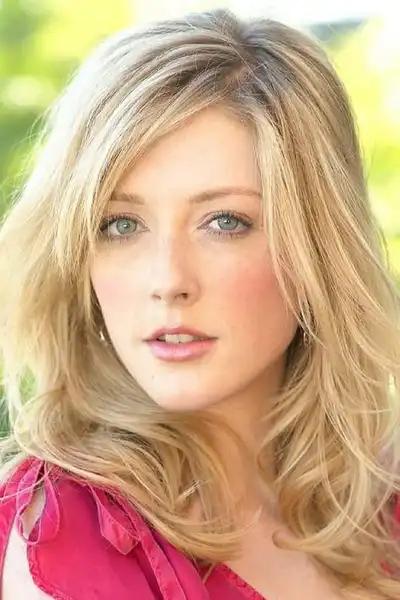 Jennifer Finnigan headshot