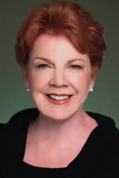 Beth Fowler headshot
