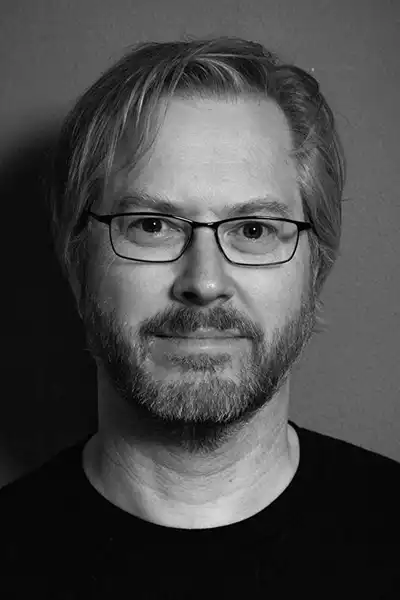 Paul Fox headshot