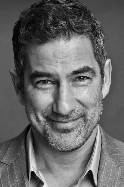 Randy Vasquez headshot