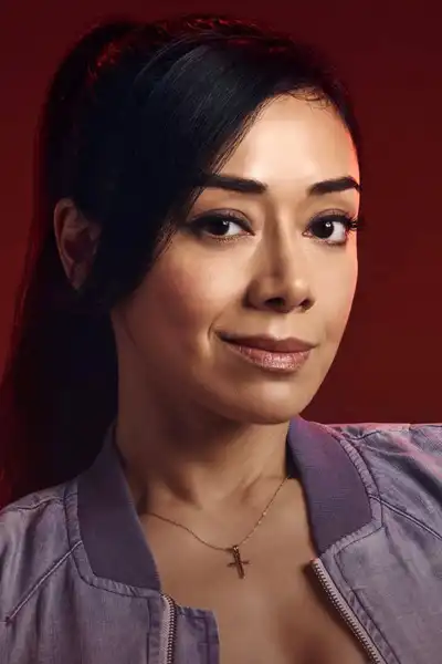 Aimee Garcia headshot