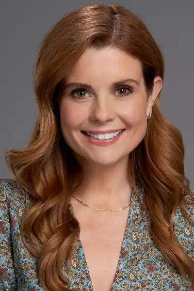JoAnna Garcia Swisher headshot