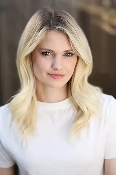 Katie Gill headshot