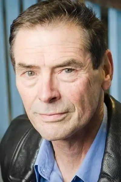Andrew Gillies headshot