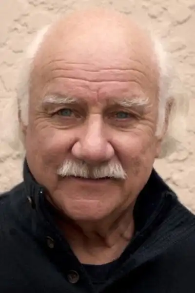 Peter Michael Goetz headshot