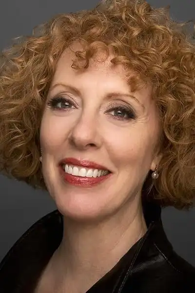 Ruth Gottschall headshot