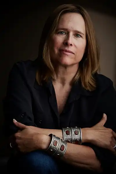Marita Grabiak headshot