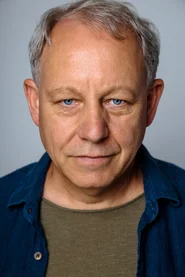 Brad Greenquist headshot