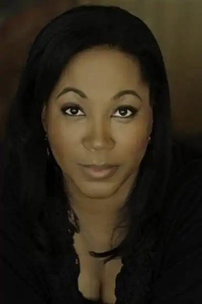 Maxine Guess headshot
