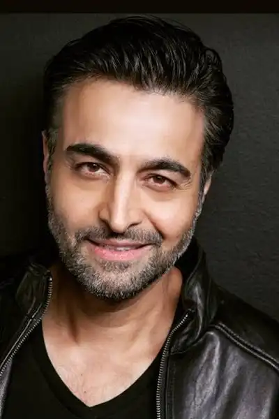 Nicholas Guilak headshot
