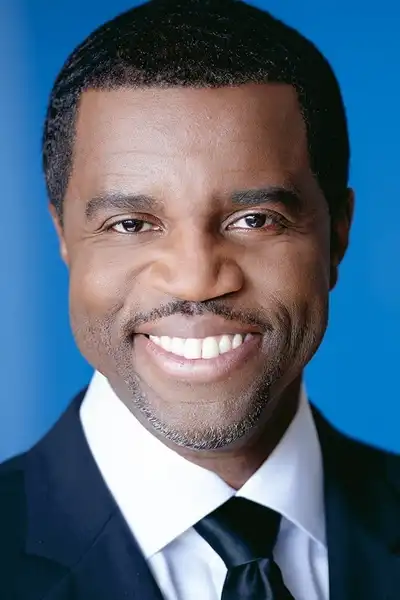 Kevin Hanchard headshot