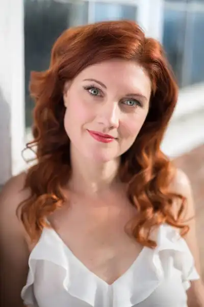 Michelle Harrison headshot
