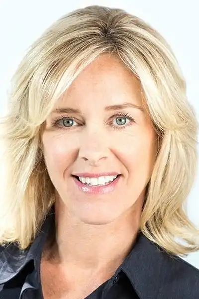 Rachel Hayward headshot