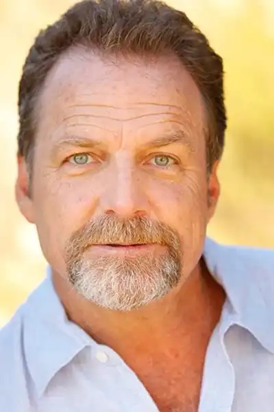 Darby Hinton headshot