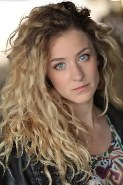 Hallee Hirsh headshot