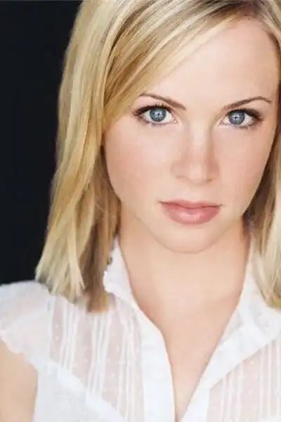 Allison Hossack headshot