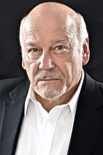 Serge Houde headshot