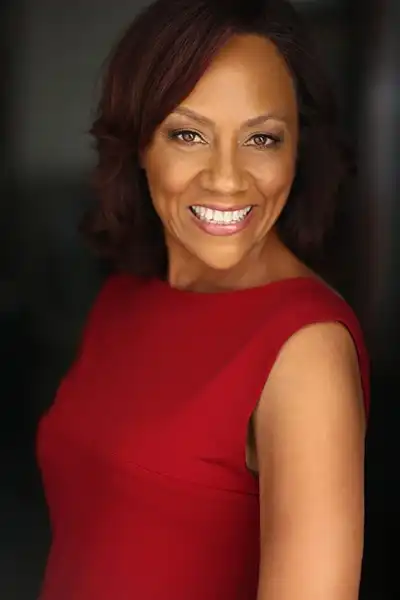 Liza Huget headshot
