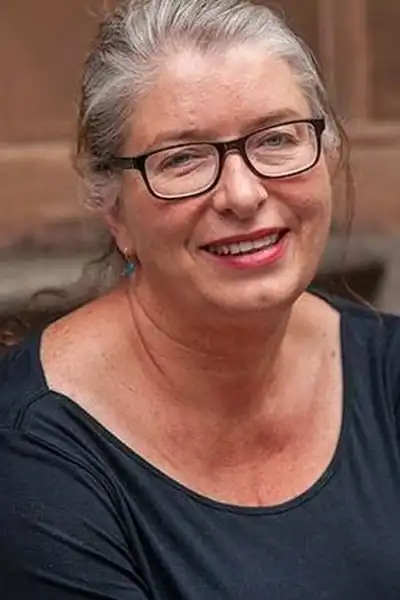 Maureen Hughes headshot