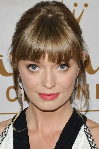 Britt Irvin headshot