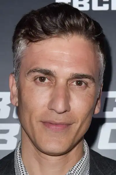 Noam Jenkins headshot