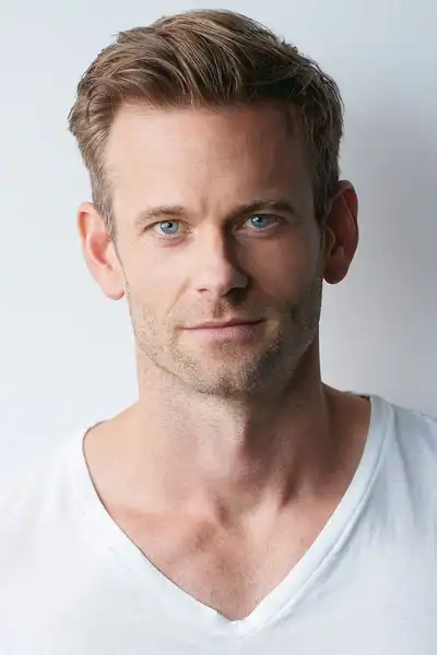 Eric Johnson headshot