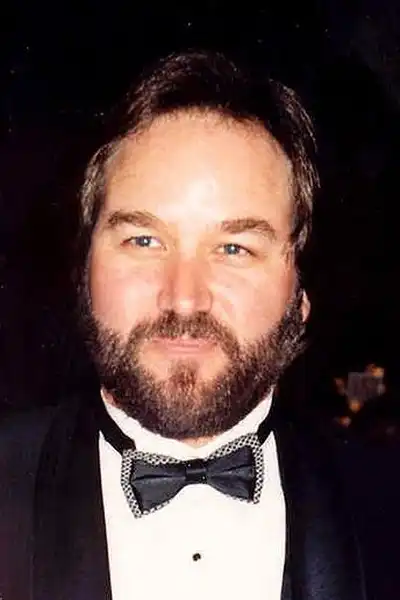 Richard Karn headshot
