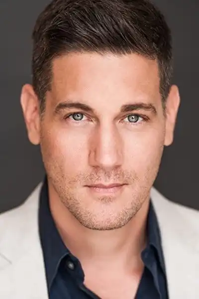 Peter Katona headshot