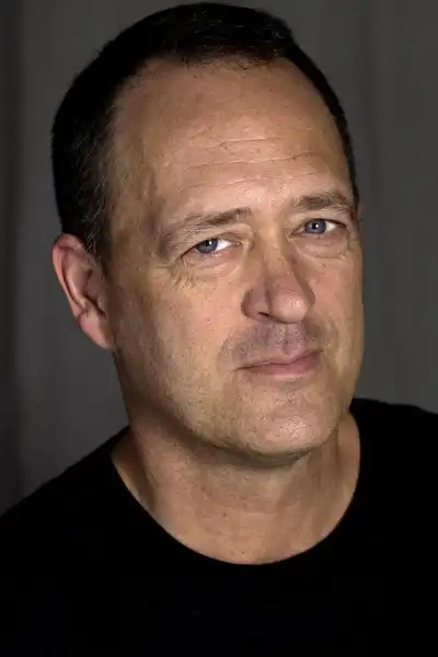 Greg Kean headshot