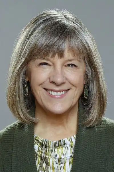Mimi Kennedy headshot