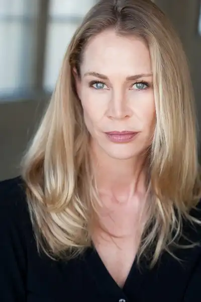 Kathleen Kinmont headshot