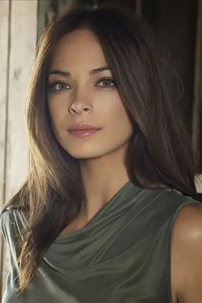 Kristin Kreuk headshot