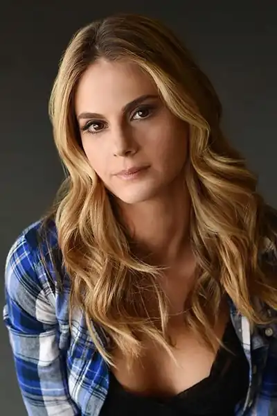 Kelly Kruger headshot