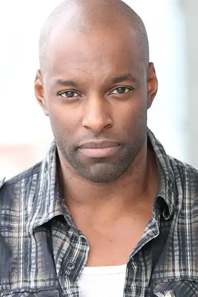 Colin Lawrence headshot