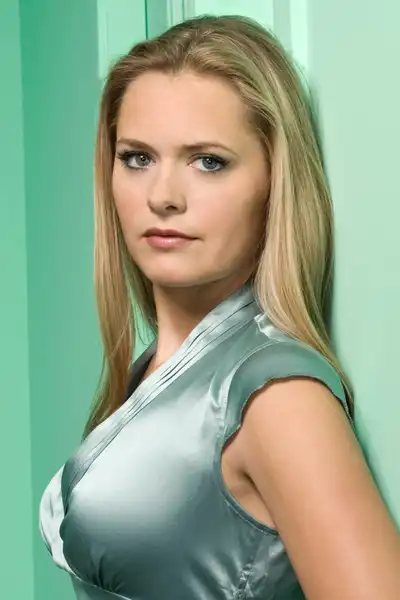 Maggie Lawson headshot