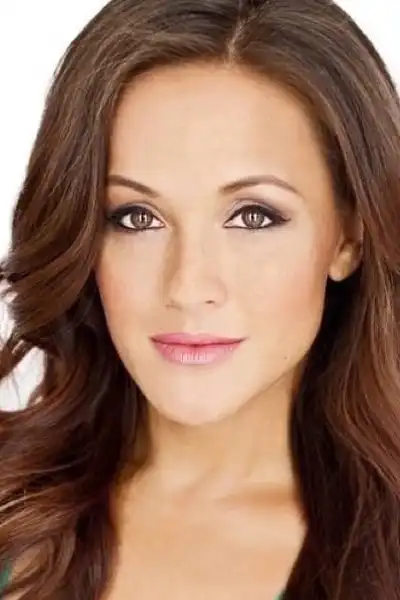 Yan-Kay Crystal Lowe headshot