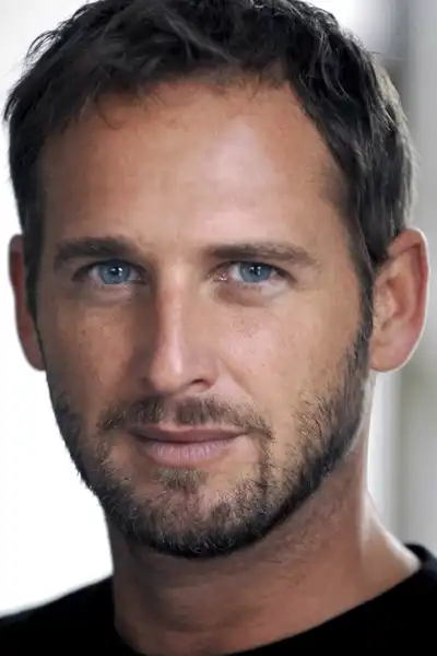 Josh Lucas headshot