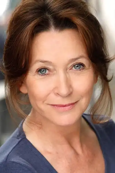 Cherie Lunghi headshot