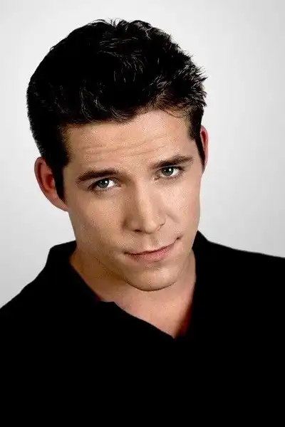 Sean Maguire headshot